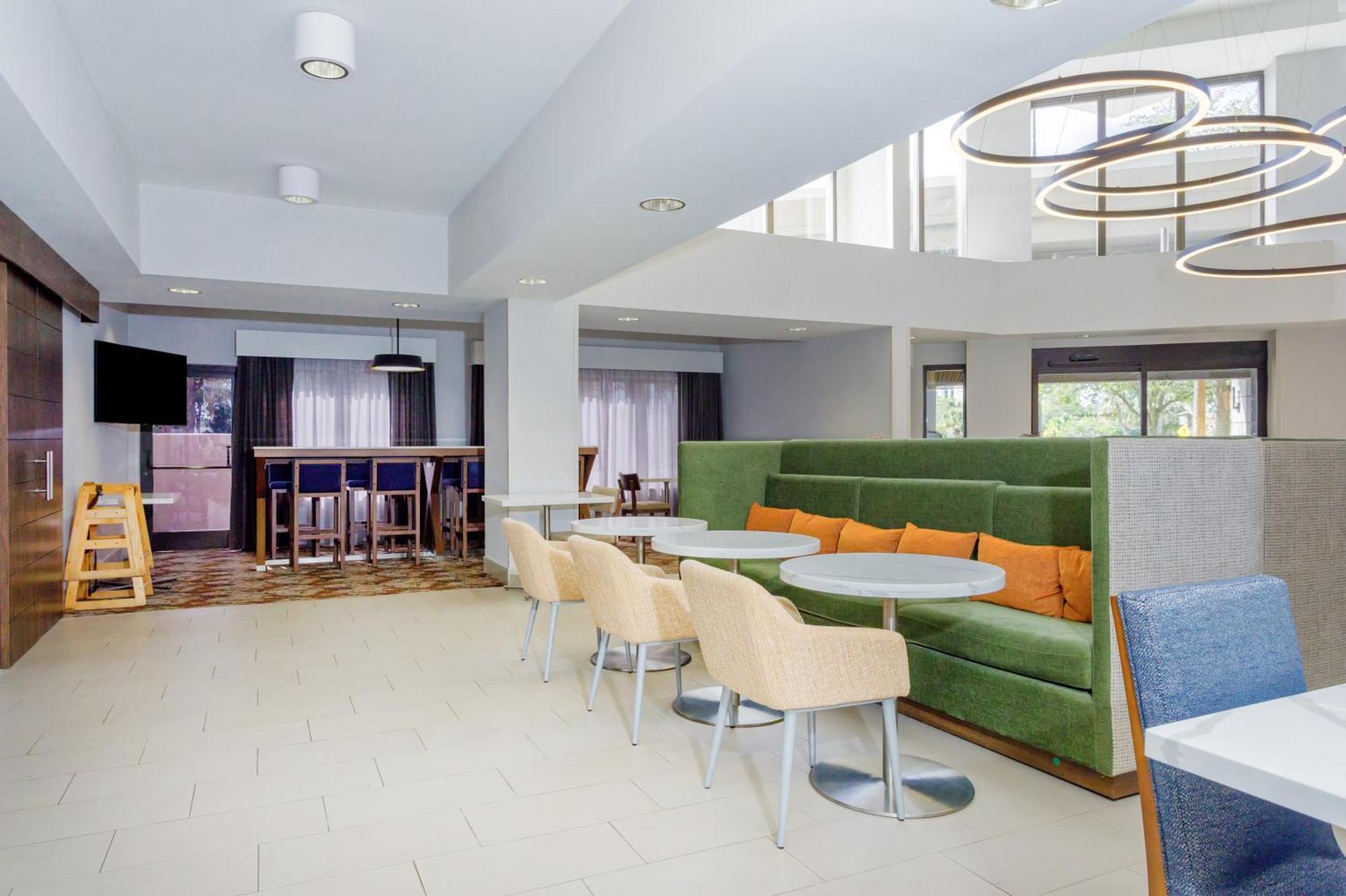 Hampton Inn Jacksonville - I-95 Central Экстерьер фото