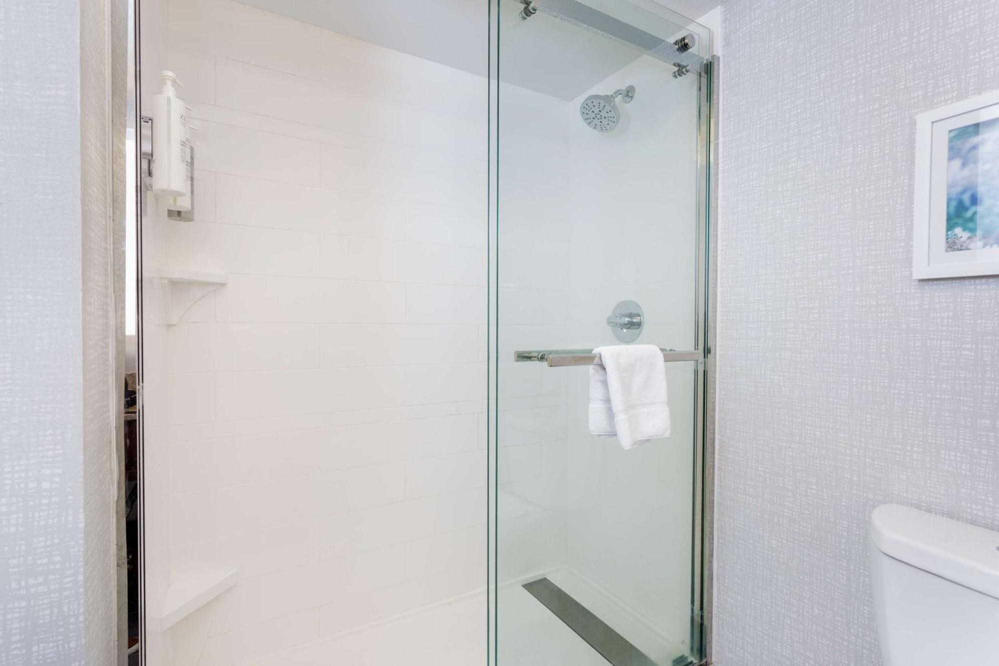 Hampton Inn Jacksonville - I-95 Central Экстерьер фото